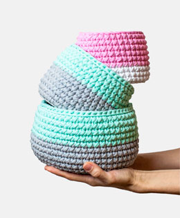 Вязанные корзинки